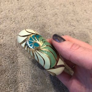 Bangle bracelet